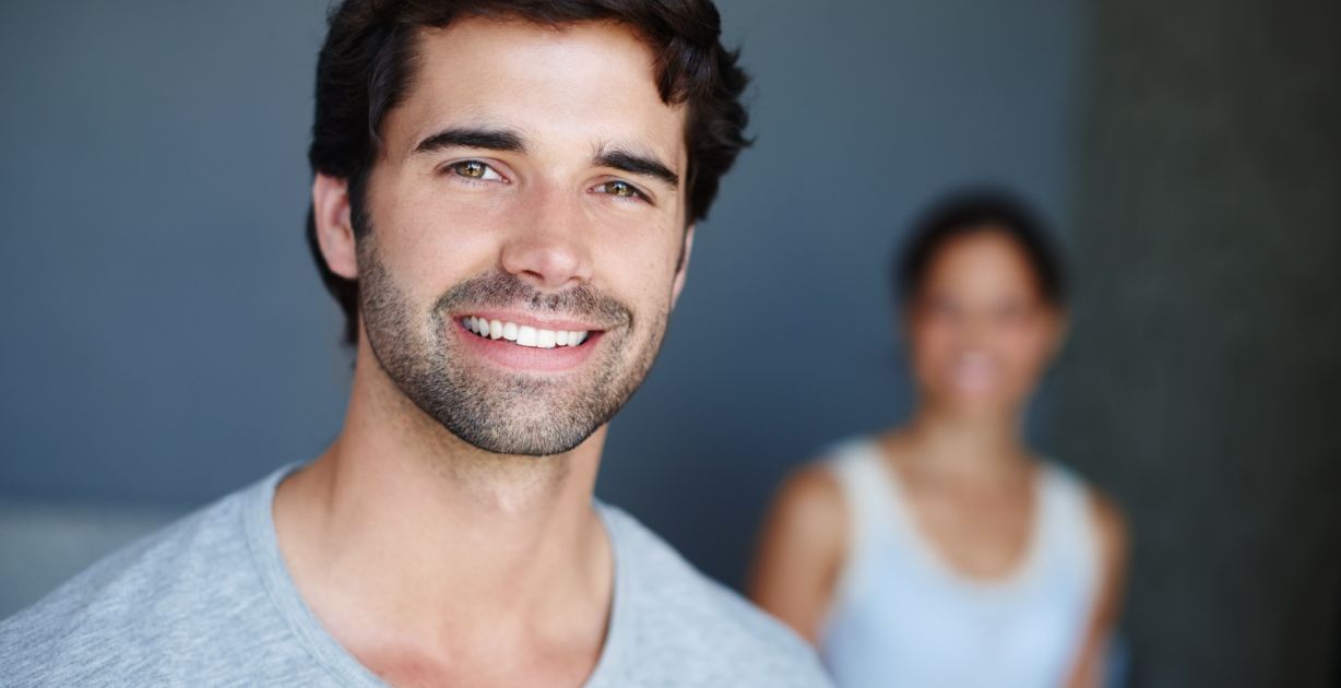 كيف تعرفين أن رجل القوس يحبك؟ وما هي أهم صفاته في الحب؟