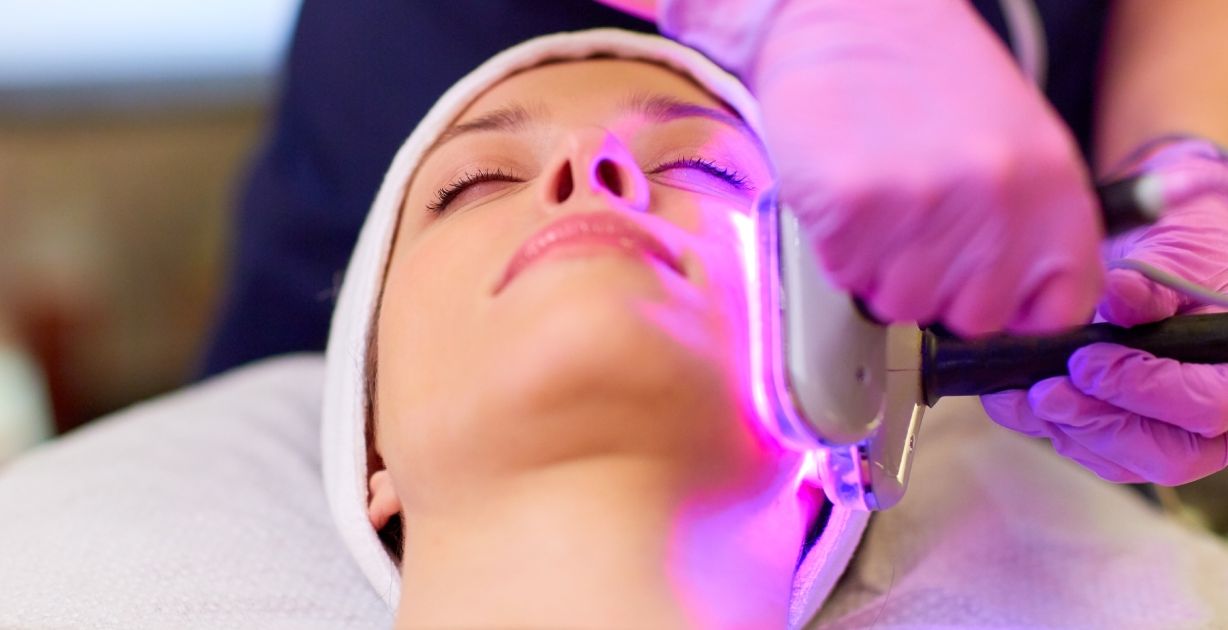 هل الليزر يزيل الشعر نهائيًا؟ ما حقيقة ذلك؟