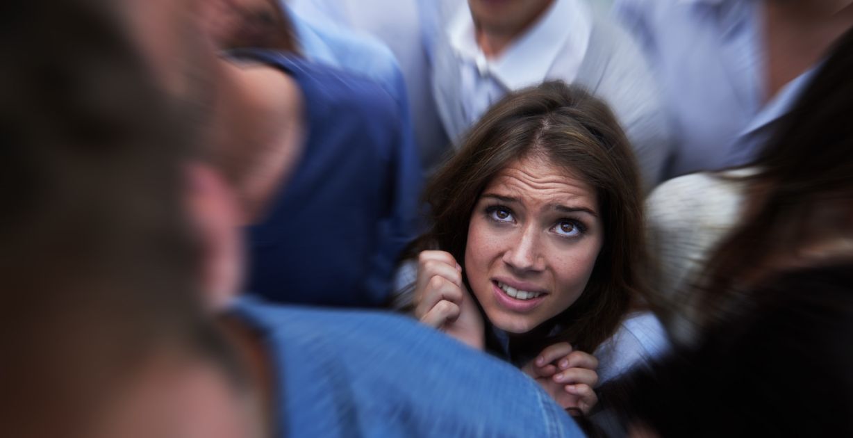 تفسير حلم اختفاء شخص والبحث عنه هل يجب الحذر منه؟