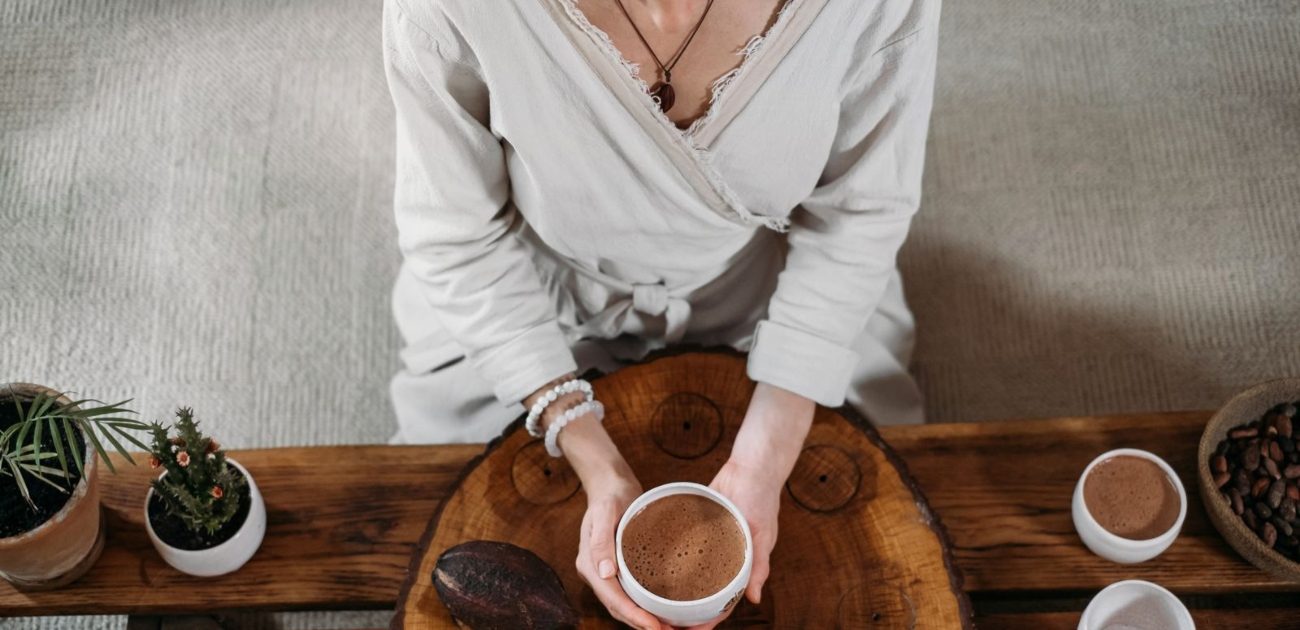 سكراب الجسم بالقهوة: نتائج مدهشة لبشرة صيفية ناعمة