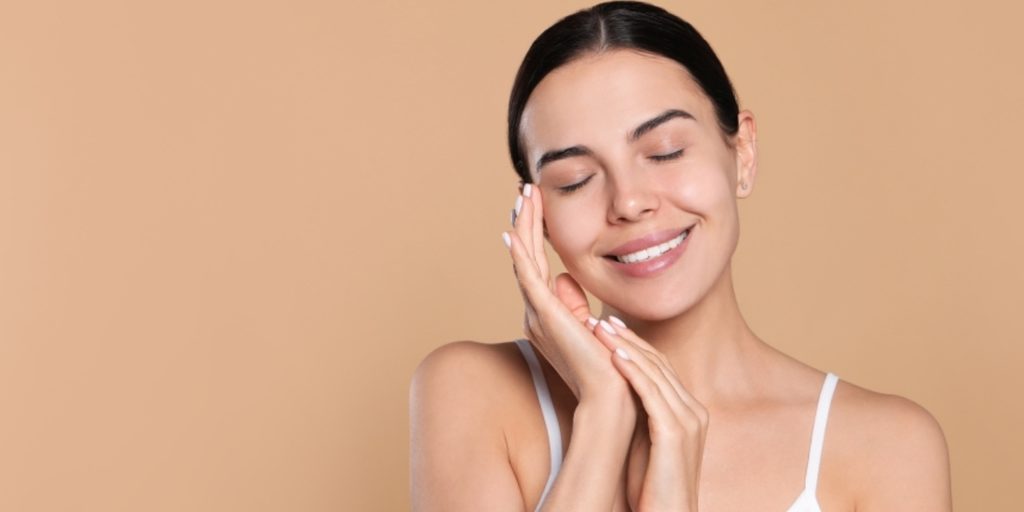 تعرفي على فوائد العكبر للبشرة وكيفية استخدامه وأهم مكوناته!