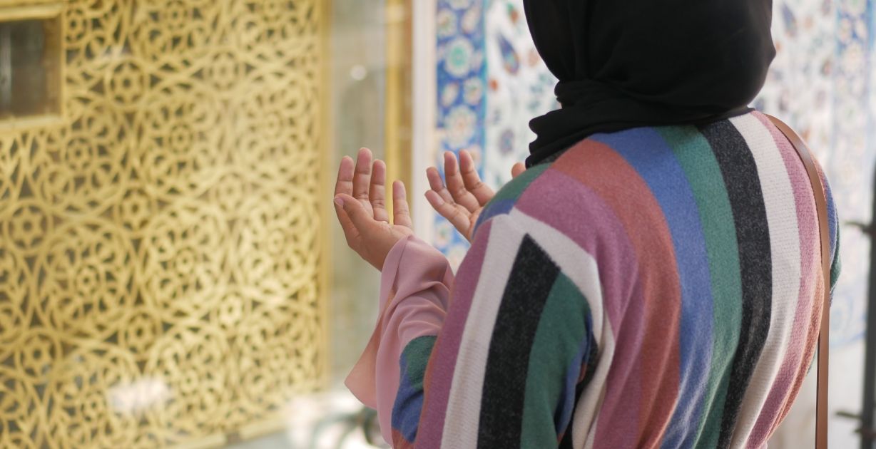 دعاء للحبيب في رمضان​: كلمات تقيه وتحفظه خلال يومه