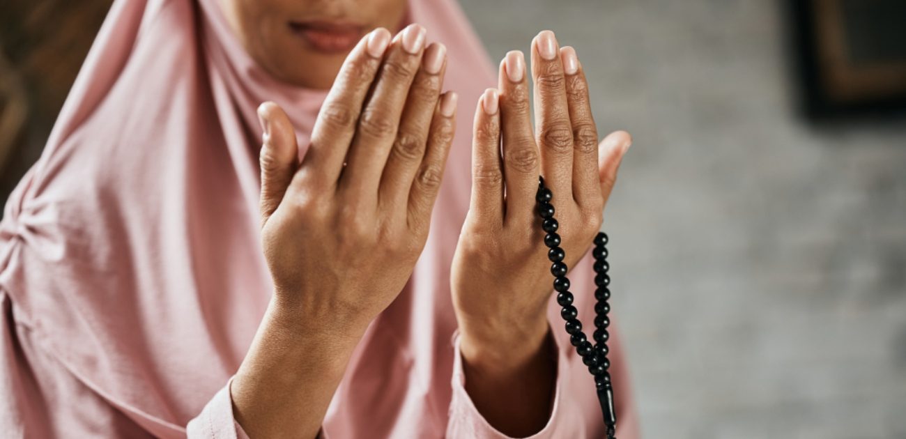 دعاء السفر والحفظ: ردديه لسلامتكِ وحفظ من تحبين