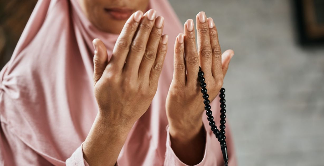 بمناسبة يوم الأم: أدعية للأمهات في الأيام المباركة للعشر الأواخر من شهر رمضان
