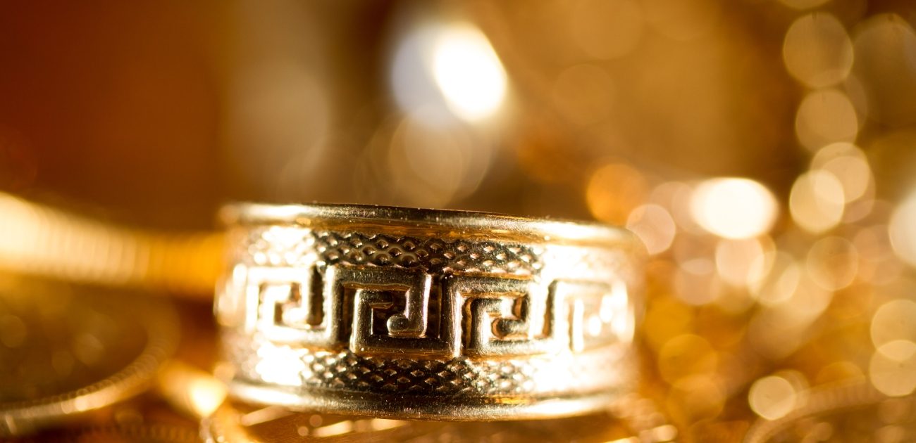 اسوارة المسمار كارتير: قطعة مجوهرات فاخرة وبسيطة في آن واحد!
