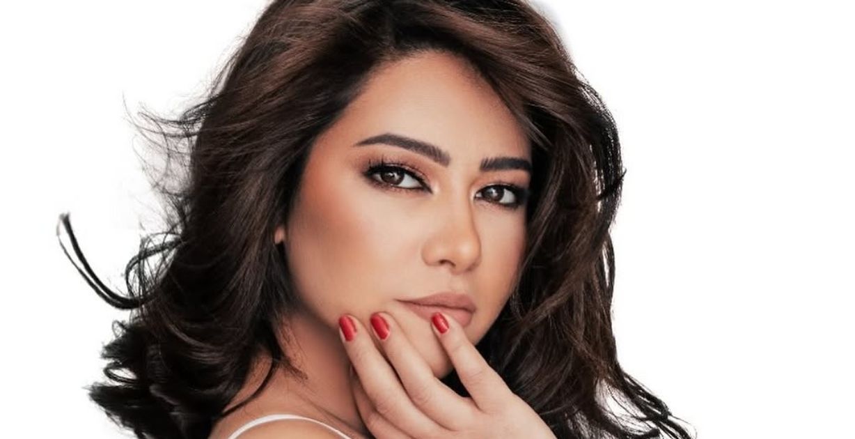 شيرين عبد الوهاب تتجاهل أزمة صحة والدتها والجمهور يتفاعل