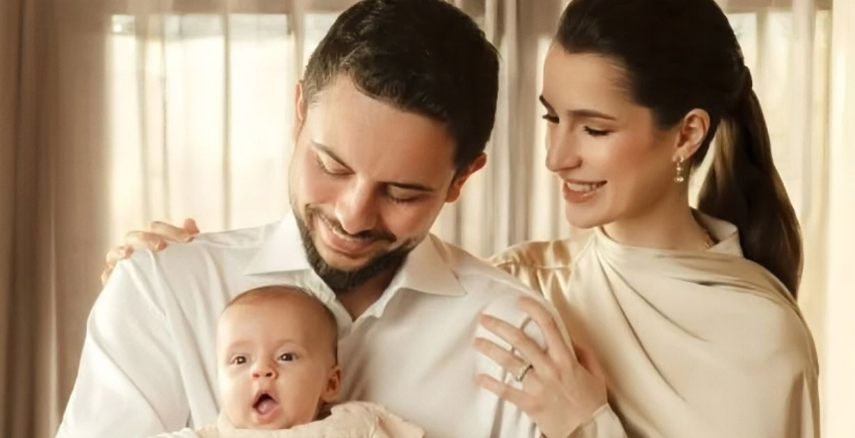 الأميرة رجوة الحسين تخطف الأنظار بإطلالة رمضانية ساحرة في الإفطار الملكي الأردني