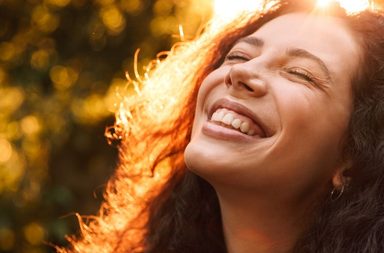 الاكتفاء بالنفس​: ما معناه وكيف نكون مكتفيات ذاتيًا؟