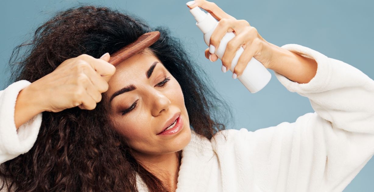 دليلكِ الشامل لمعرفة الفرق بين الزيوت الساخنة والباردة للشعر