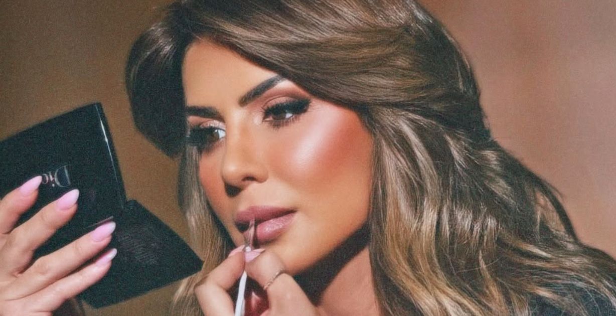 تحوّل لافت في شكل نجلاء بدر بعد خضوعها لعملية تجميل لوجهها فكيف بدت ملامحها!؟