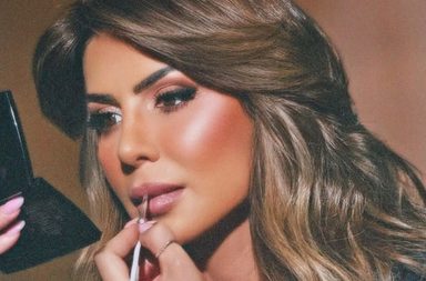 تحوّل لافت في شكل نجلاء بدر بعد خضوعها لعملية تجميل لوجهها فكيف بدت ملامحها!؟