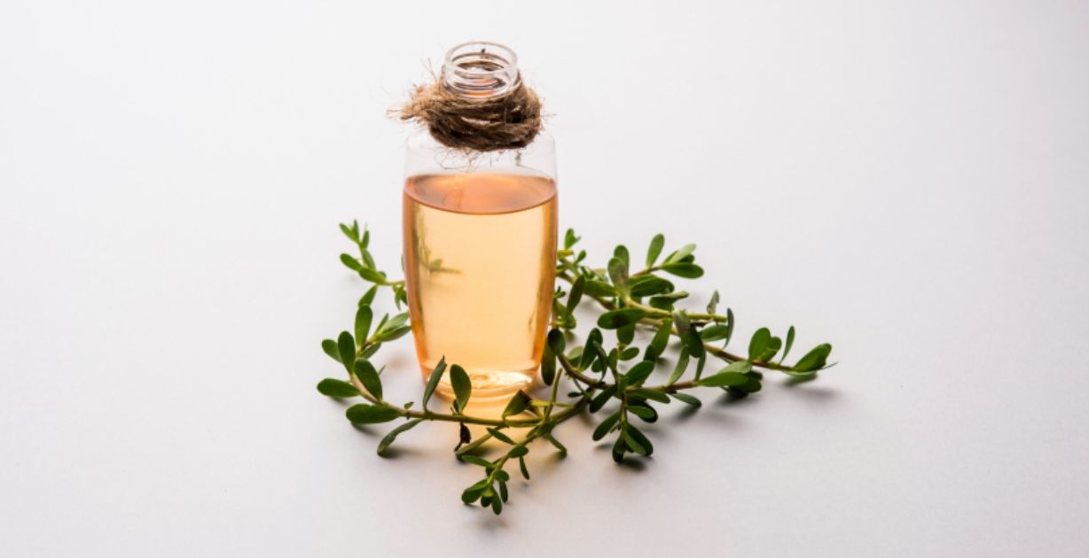 تفتيح البشرة من أهم فوائد زيت اللوز الحلو للمنطقه الحساسه