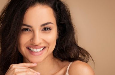 ماسكات لتطويل الشعر وزيادة كثافتها.. إليكِ أفضلها!