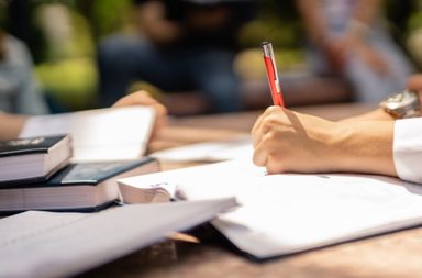 عبارات عن تطوير الذات والثقة بالنفس.. إليكِ أهمها!