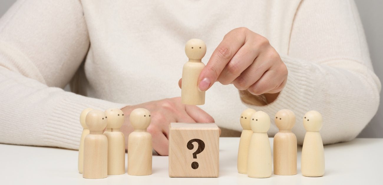 كيف تتخذين قرارات ذكية دون التردد؟ تقنيات عقلية بسيطة