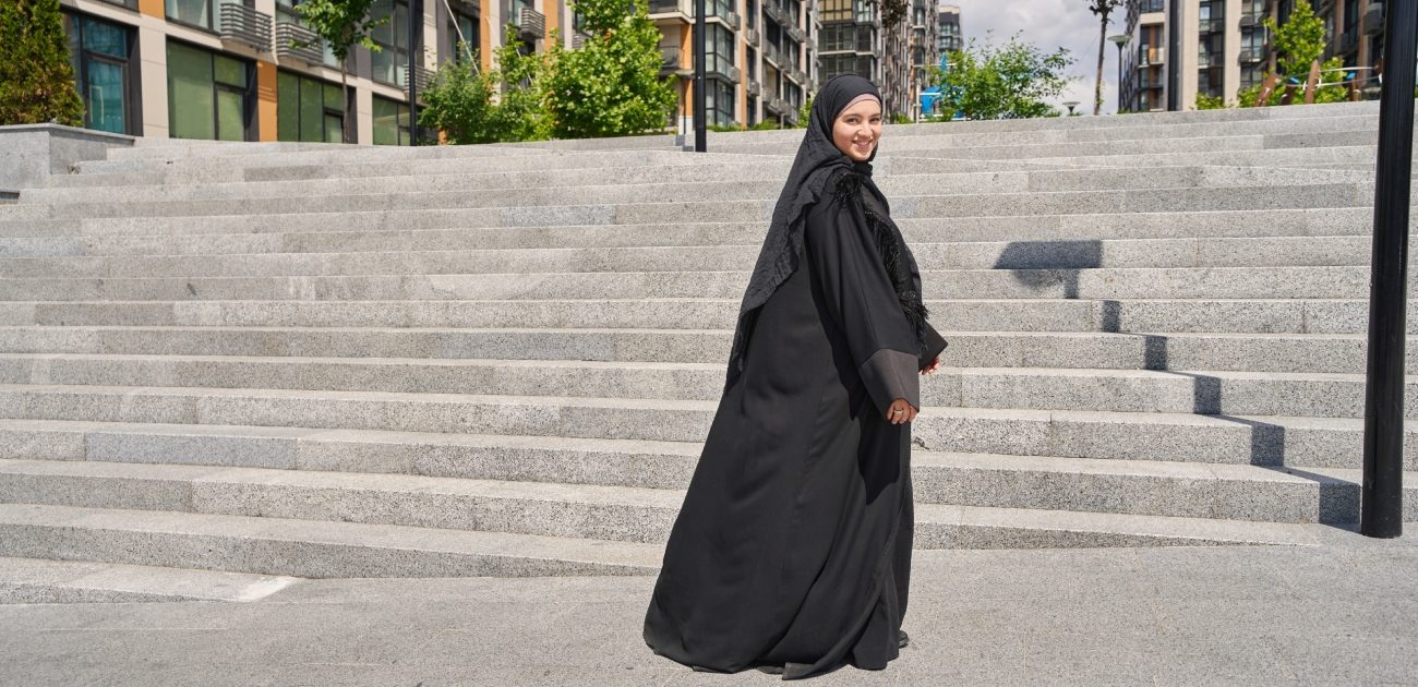 تعرفي على كيفية اختيار جلابيات فخمة للمناسبات في الصيف