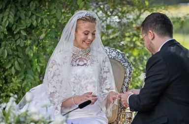 العائلة الملكية الأردنية تحتفل بزواج الأميرة عائشة بنت فيصل بن حسين على السيد كريم المفتي