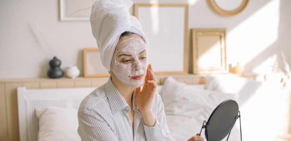 هل تحاولين تقليد روتين غيرك؟ بشرتك تقول “أنا مختلفة”!