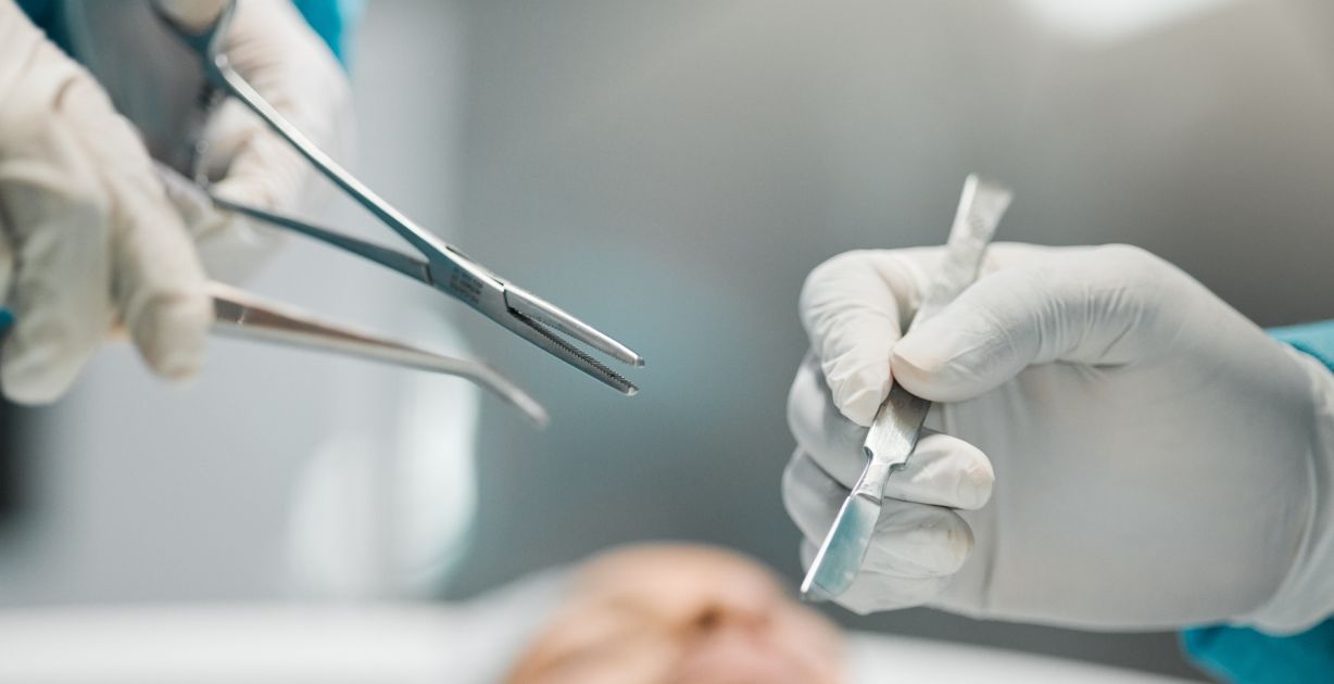 "غير طبيعية بما يكفي": نجمات يندمن على قرارات تجميلية متهورة!