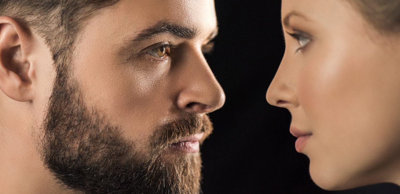 من الغيرة إلى التجاهل… تصرفات من علاقات النجوم نعيشها نحن أيضًا