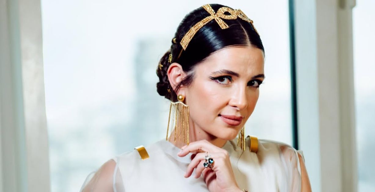 شام الذهبي تحتفل بإعادة فتح عيادتها في مصر بلوك مستوحى من الحضارة الفرعونية