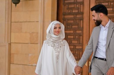 عبير الصغير تتصدر المشهد في مواقع التواصل الاجتماعي بإطلالة ملكية في حفل خطوبتها