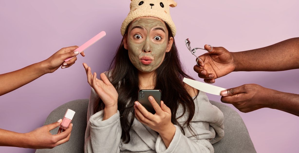 من الشوفان إلى الكركم.. إليكِ أهم ماسك لإزالة الرؤوس السوداء