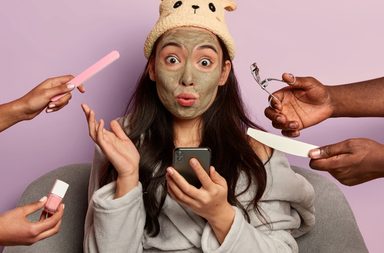 من الشوفان إلى الكركم.. إليكِ أهم ماسك لإزالة الرؤوس السوداء