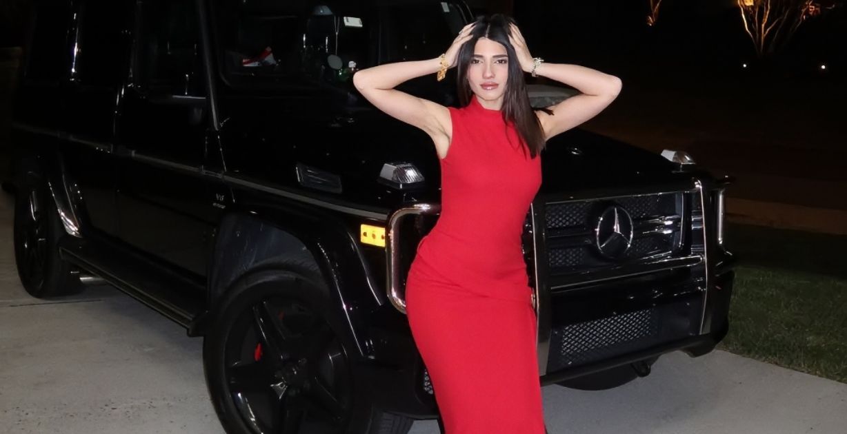 الإطلالات المتشابهة تلاحق نارين بيوتي.. هذه المرة مع نجمة مصرية!