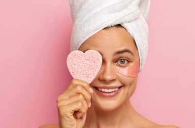 وصفات من مطبخك لبشرة صافية ومتوهجة في الصيف.. اعتمديها في روتينكِ اليومي!