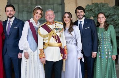 العائلة الملكية الاردنية تدعم منتخب النشامى والأميرات يخطفن الأنظار من على المدرجات