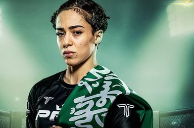 بطلة الملاكمة السعودية هتان السيف تستعد لنزال نسائي استعراضي ضمن دوري المقاتلين المحترفين