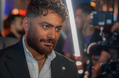 تامر حسني يوضح سبب غيابه برفقة ابنه في المستشفى