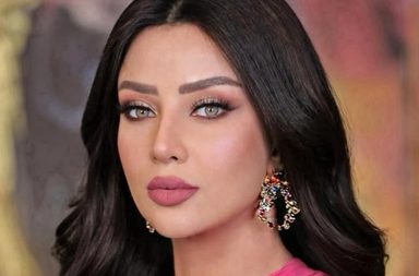 تمارا ابنة رضوى الشربيني تلفت الأنظار في حفل تخرجها...فهل تشبه والدتها!؟