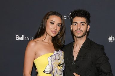 مينا مسعود يحضر لحفل زفافه من الممثلة الهندية إميلي شاه بطقوس تدمج بين الثقافتين