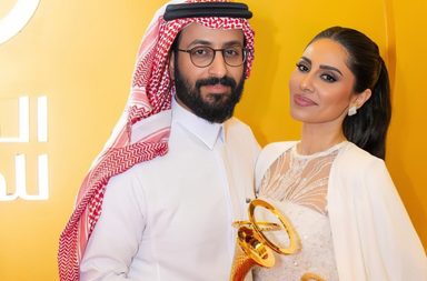 نجوم "شارع الأعشى" يتوجون بجوائز الدانة للدراما... يتصدرهم الثنائي إلهام علي وخالد صقر