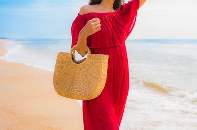 نصائح أساسية اتبعيها لتنسيق حقائب يد نسائية مع إطلالاتكِ اليومية