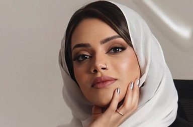 سارة فؤاد.. المصممة السعودية التي أضاءت أسبوع ميلانو للموضة بإبداع شرقي معاصر