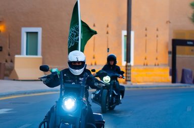 "سستر هود" أول فريق نسائي سعودي للدرجات النارية ينطلق بجولات حول مدن المملكة