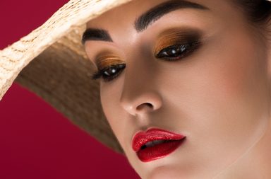 كيف تحصلين على مكياج عيون مشدود بدون فيلر؟