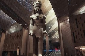 أزياء حفل افتتاح المتحف المصري الكبير بتوقيع لبناني