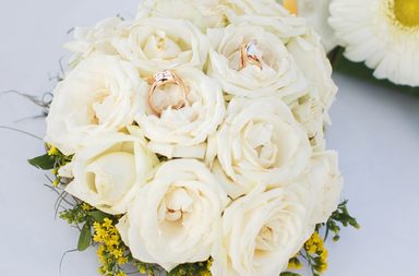 كيفية اختيار بوكيه ورد للعروس​ ​​بطرق مثالية