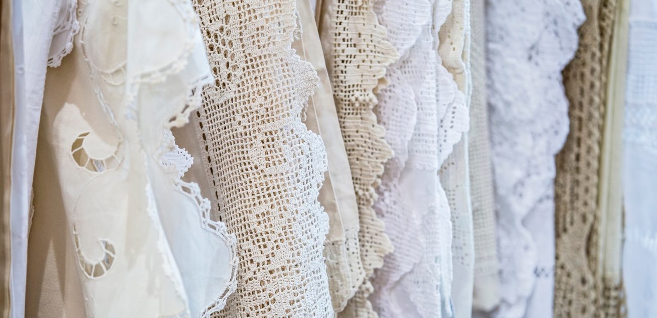 موديلات فساتين ناعمه دانتيل: لإطلالة راقية وفخمة