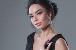 إليكِ أهم النصائح لكيفية تطبيق مكياج فستان أسود