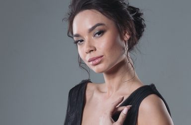 إليكِ أهم النصائح لكيفية تطبيق مكياج فستان أسود