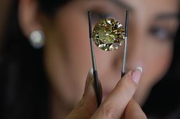 موسم الرياض يحتضن معرض صالون المجوهرات 2025 في نوفمبر المقبل