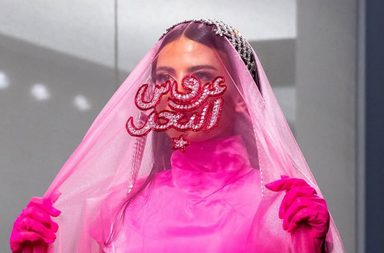 نجوم ومؤثرون سعوديون تألقوا على منصة أسبوع الموضة في الرياض.. حضور لافت وأناقة تتحدث باسم الوطن