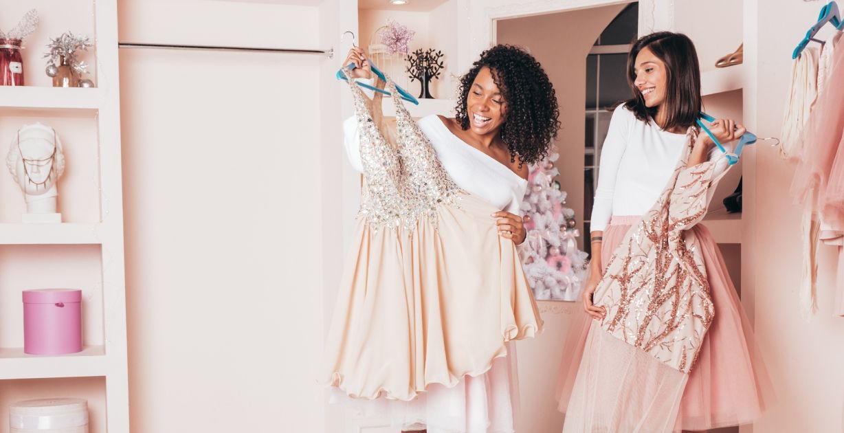 معايير اختيار فساتين ماركات عالمية مخفضة