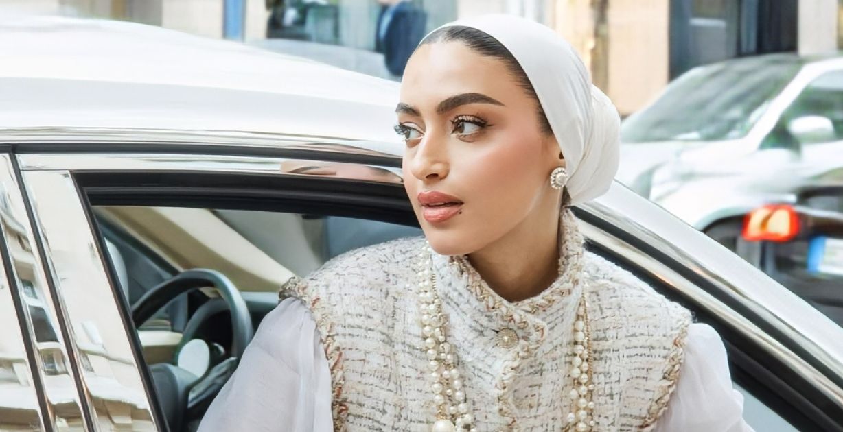 يارا النملة تسرق الأضواء بأجمل إطلالات المحجبات في أسبوع الموضة بباريس