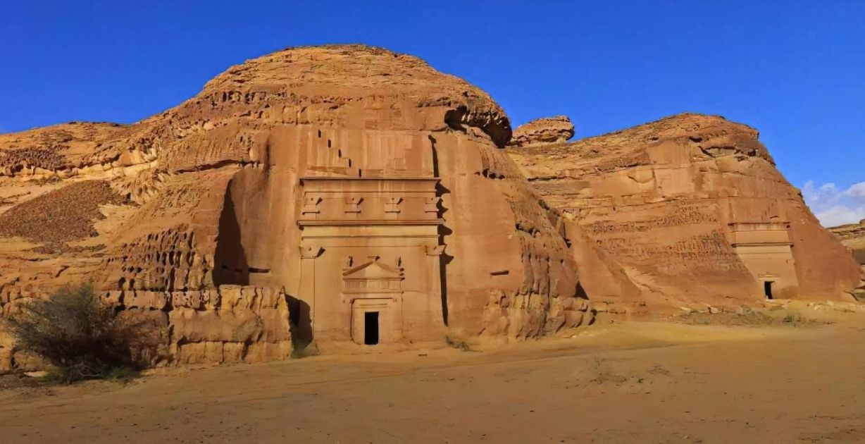 العُلا ملاذ الهروب من الواقع... حلقة كوميدية ساخرة من مسلسل "يلا، يلا بينا"